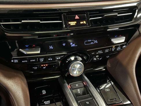 Used 2023 Acura MDX SH-AWD w/ Technology Package image 30