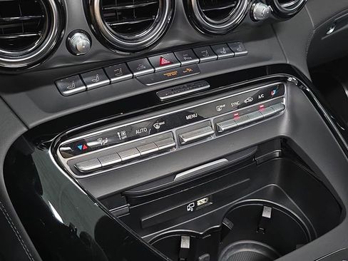 Used 2021 Mercedes-Benz AMG GT Roadster image 19
