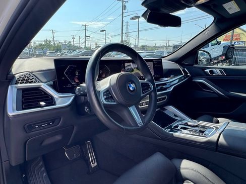 Used 2026 BMW X6 xDrive40i AWD/4WD image 12