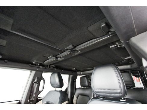 Used 2024 Ford Bronco Wildtrak image 27