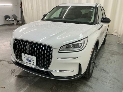 Used 2023 Lincoln Corsair Reserve image 7