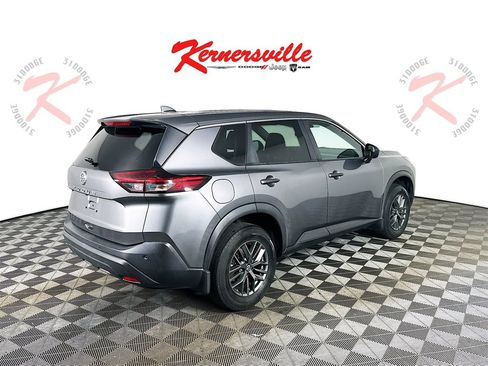 Used 2021 Nissan Rogue S image 7