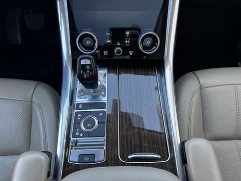 Used 2019 Land Rover Range Rover Sport HSE image 23