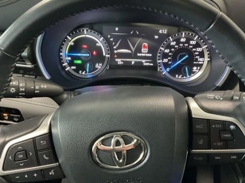 Used 2022 Toyota Highlander Limited AWD/4WD image 19