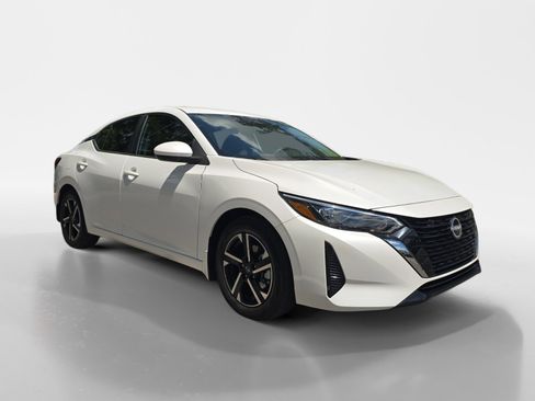 Used 2024 Nissan Sentra SV FWD image 7