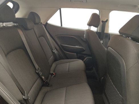 Used 2024 Hyundai Venue SE image 19