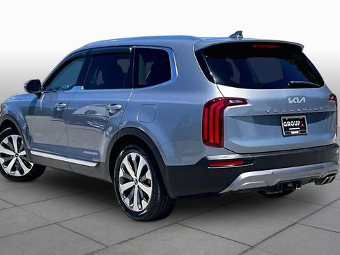 Used 2022 Kia Telluride EX w/ EX Premium Package FWD image 12