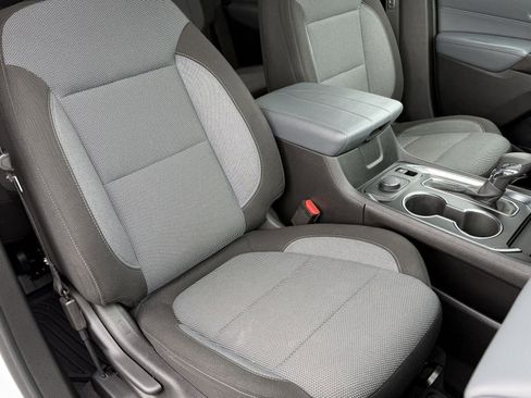 Used 2021 Chevrolet Traverse LT FWD image 22