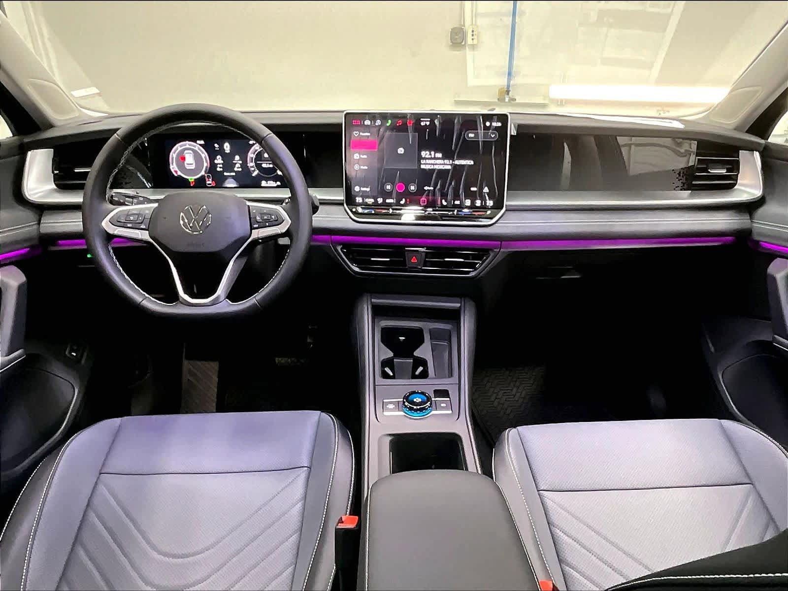 New 2026 Volkswagen Tiguan SE AWD/4WD image 7