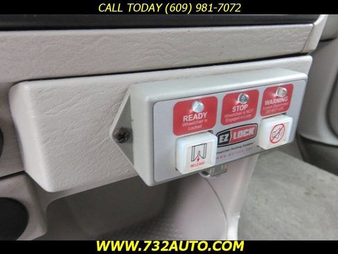 Used 2005 Dodge Grand Caravan SE w/ Popular Equipment Group I image 24