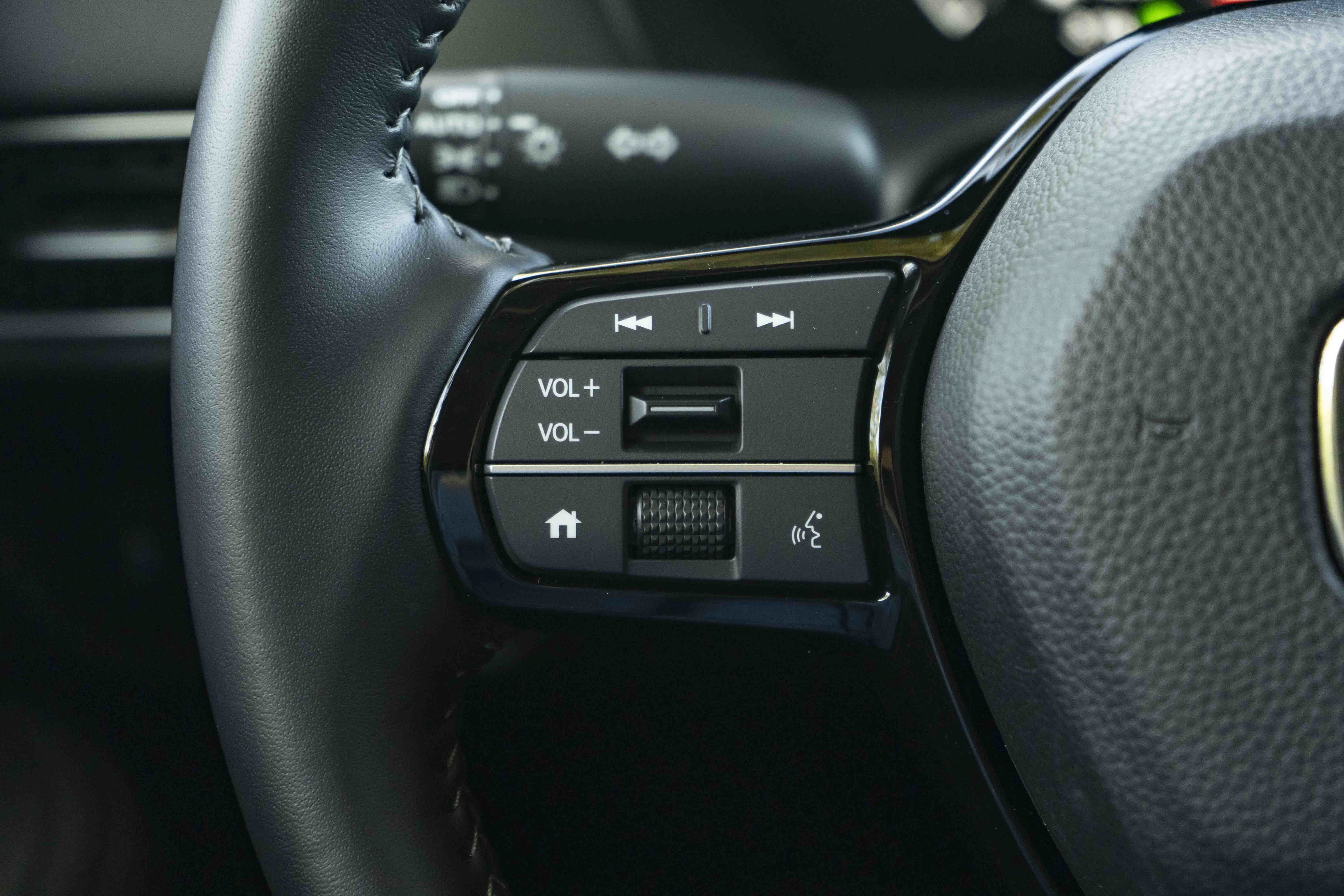 Used 2027 Honda HR-V EX-L image 19