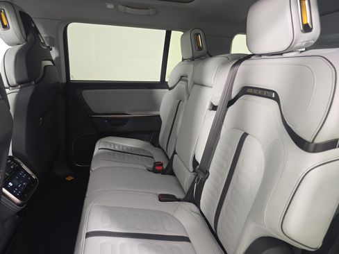 Used 2025 Rivian R1S Adventure image 21