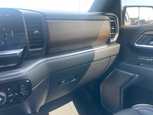 Used 2023 Chevrolet Silverado 1500 High Country w/ Technology Package AWD/4WD image 43
