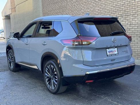 Used 2024 Nissan Rogue Platinum w/ Platinum Premium Package AWD/4WD image 32