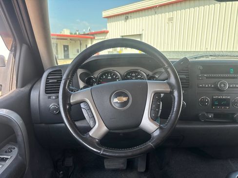 Used 2007 Chevrolet Silverado 1500 LT w/ 1LT Convenience Package AWD/4WD image 10