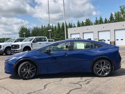 Used 2024 Toyota Prius XLE image 24