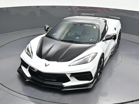 Used 2025 Chevrolet Corvette Stingray Preferred Conv w/ Z51 Performance Package RWD image 25