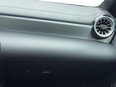 Used 2025 Mercedes-Benz CLA 250 image 20