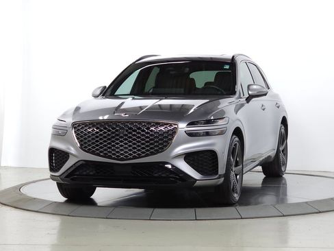 Used 2024 Genesis GV70 2.5T w/ Sport Prestige Package AWD/4WD image 3