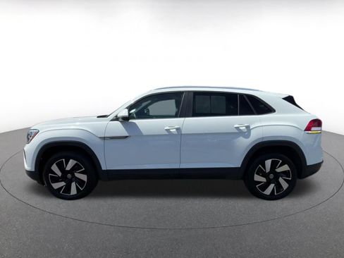 Used 2025 Volkswagen Atlas Cross Sport SE FWD image 7