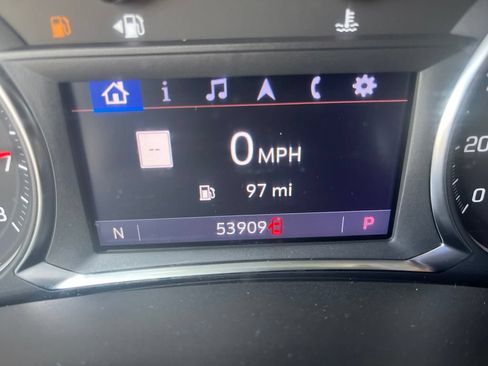Used 2022 GMC Terrain SLE w/ Driver Convenience Package FWD image 4