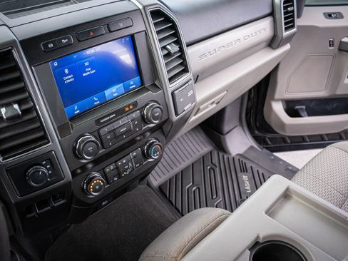 Used 2020 Ford F250 XLT AWD/4WD image 24