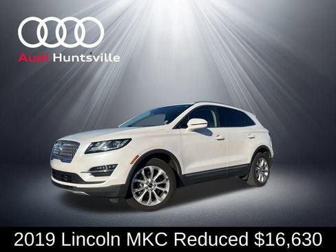 Used 2019 Lincoln MKC Select w/ Select Plus Package image 1