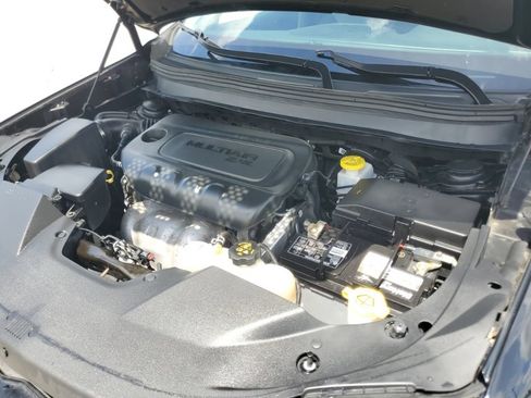 Used 2019 Jeep Cherokee Latitude Plus AWD/4WD image 36