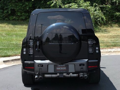 Used 2024 Land Rover Defender 130 V8 image 12