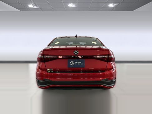 Used 2025 Volkswagen Jetta Sport FWD image 10