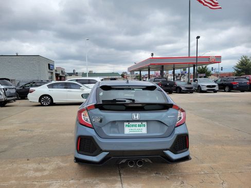 Used 2019 Honda Civic Sport image 6