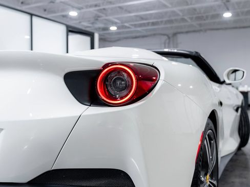 Used 2020 Ferrari Portofino RWD image 24