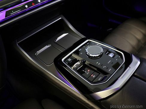 Certified 2023 BMW 760i xDrive image 25