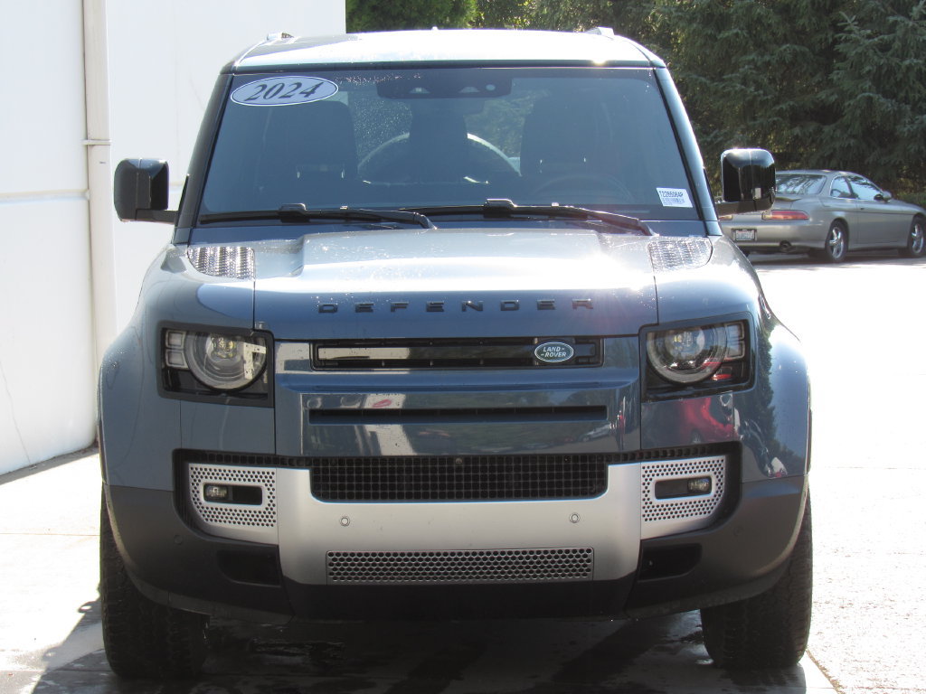 Used 2024 Land Rover Defender 110 S AWD/4WD image 3