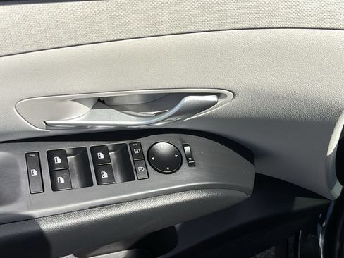 Used 2025 Hyundai Tucson SEL AWD/4WD image 14