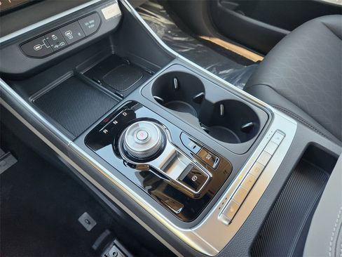 New 2026 Kia Carnival EX image 15