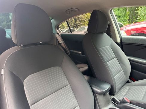 Used 2017 Kia Forte LX w/ LX Popular Package FWD image 41