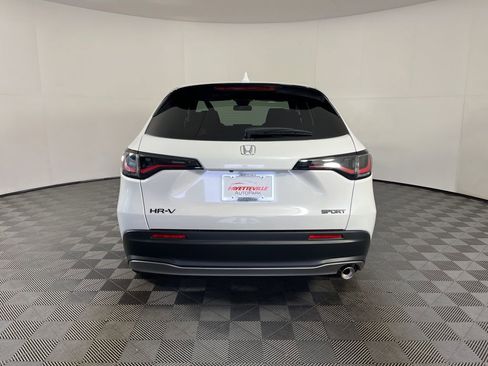 New 2026 Honda HR-V Sport image 4