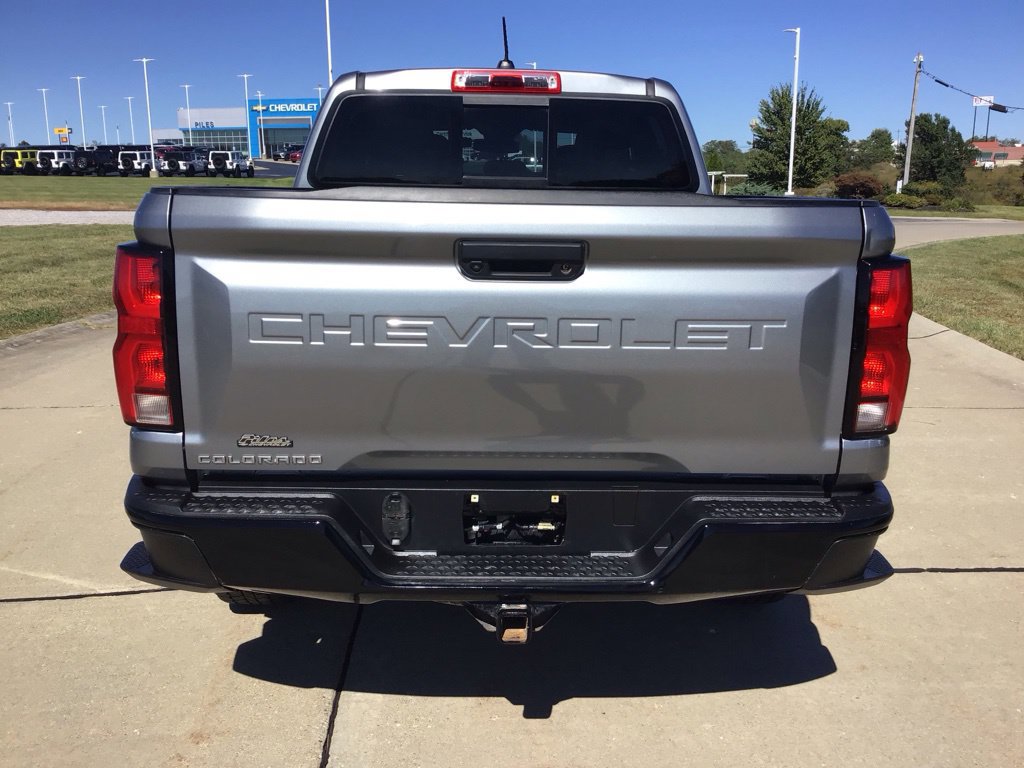 Used 2023 Chevrolet Colorado Z71 w/ Z71 Convenience Package 2 AWD/4WD image 5