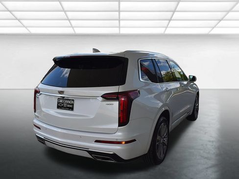 Used 2020 Cadillac XT6 Premium Luxury FWD image 8