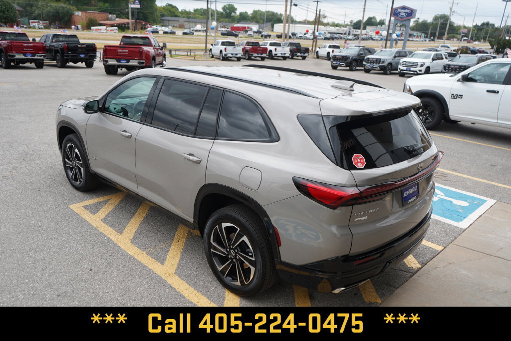 Used 2026 Buick Enclave Sport Touring FWD image 12