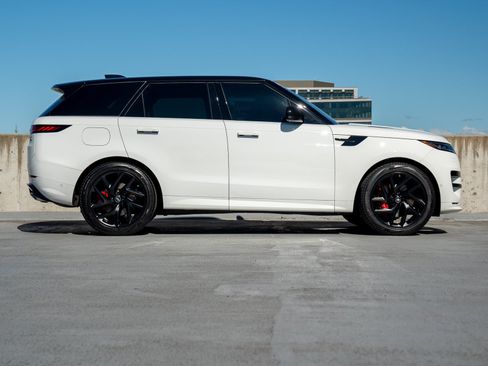 Used 2023 Land Rover Range Rover Sport SE Dynamic AWD/4WD image 6