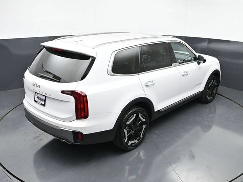 Used 2025 Kia Telluride S FWD image 41