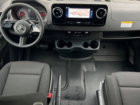 New 2025 Mercedes-Benz Sprinter 2500 image 11