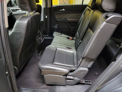 Used 2021 Volkswagen Atlas SE image 15