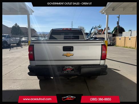 Used 2018 Chevrolet Silverado 1500 W/T w/ Trailering Package AWD/4WD image 10