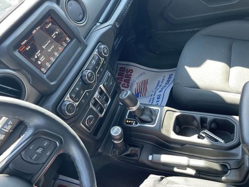 Used 2023 Jeep Wrangler Unlimited Sport image 26