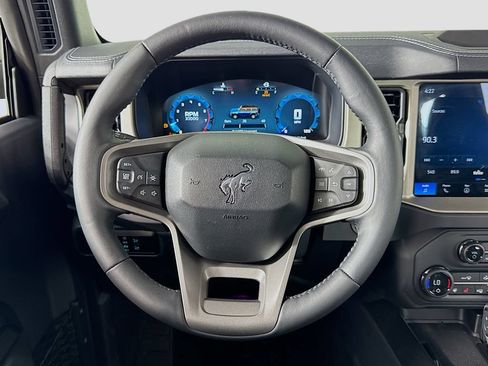 Used 2025 Ford Bronco Outer Banks AWD/4WD image 19