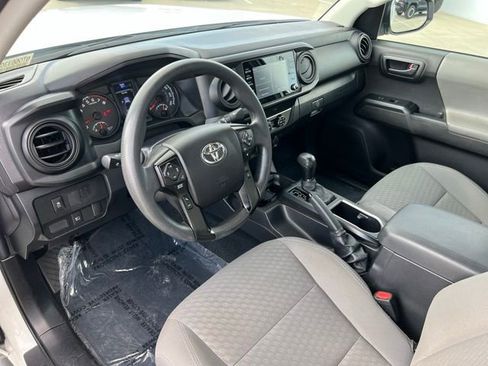 Used 2022 Toyota Tacoma SR image 12