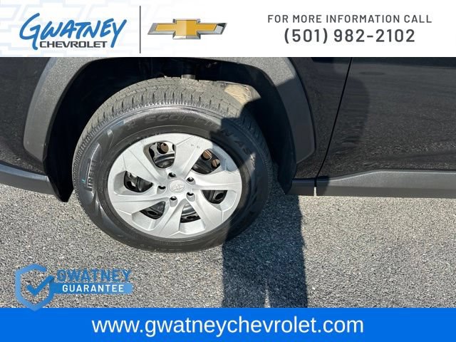 Used 2024 Toyota RAV4 LE AWD/4WD image 9